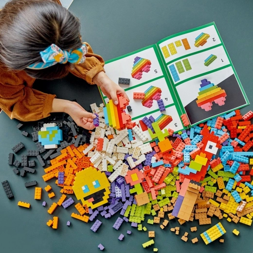 Istruzioni facili stampate e nell’app LEGO Builder
