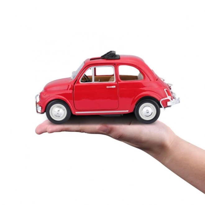 Modellino Fiat 500L (1968) rosso in scala 1:24