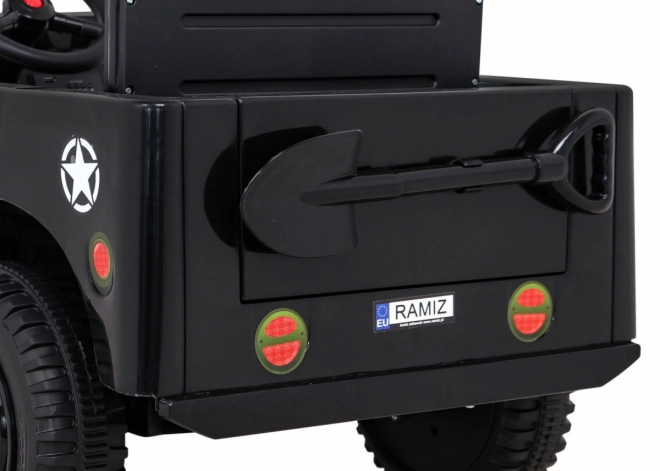 Auto militare retrò per bambini nero + trazione 4x4 + telecomando + 2 portapacchi + avvio lento + MP3 LED
