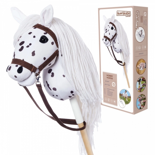 Cavalluccio su bastone Hobby Horse dalla collezione HOPPIHORSE Sport Edition nel colore del leopardo bianco
