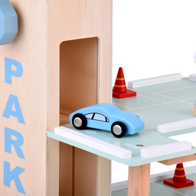 Garage per parcheggi a più livelli in legno con ascensore e automobili