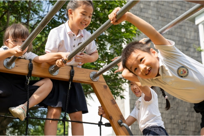 Parco Giochi per Bambini XXL Esagonale in Legno Classic World Edu