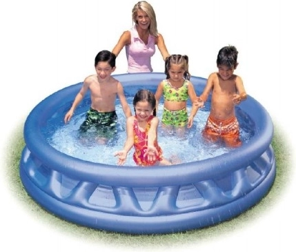 Divertimento in giardino in un attimo