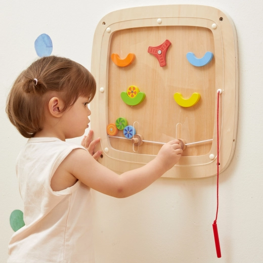 Montaggio a parete: risparmio di spazio e gioco sicuro