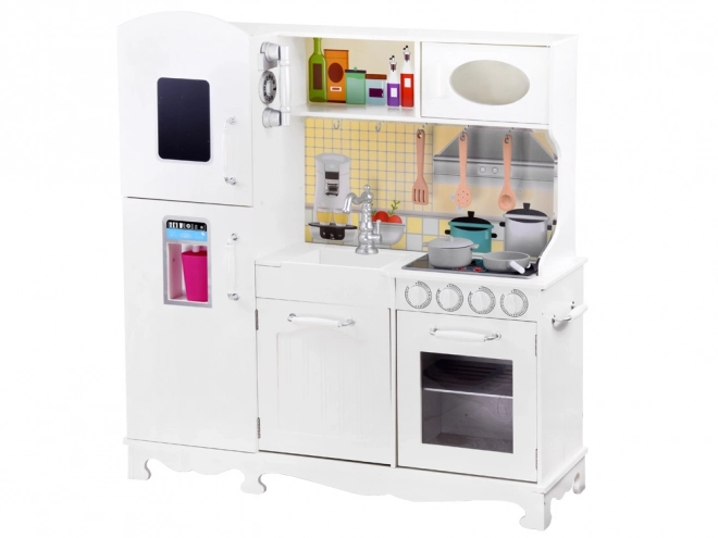 Grande cucina in legno con frigorifero e forno