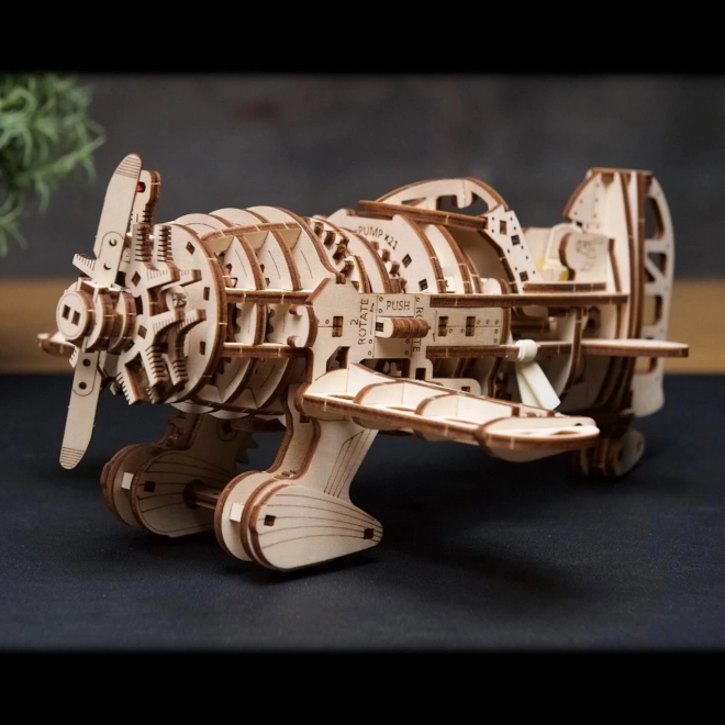 puzzle meccanico in legno 3D UGEARS Mad Hornet