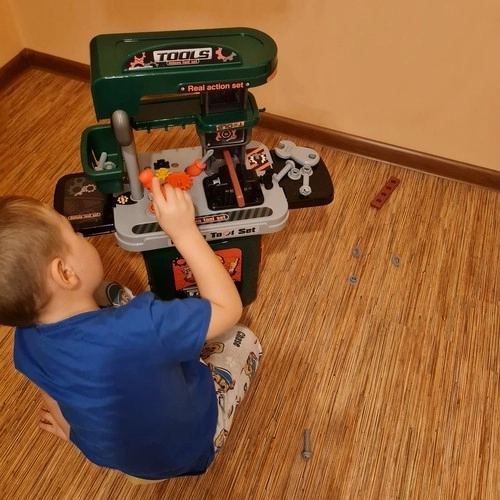 Officina giocattolo con valigia per bambini