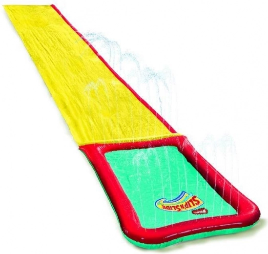 Pista extra lunga per uno scivolo al massimo