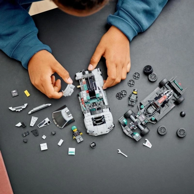 Lego Velocità Campioni Mercedes-AMG F1 W12 E Performance e Mercedes-AMG ONE