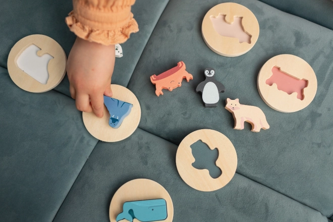 Puzzle sagomato in legno per bambini