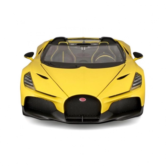 Modello di auto Bugatti Mistral in scala 1:18 - Giallo