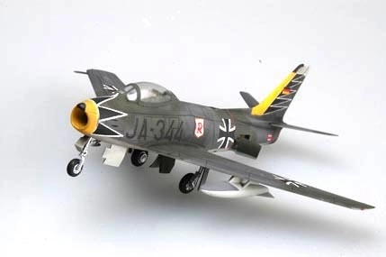 Modellino plastico F-86 Sabre