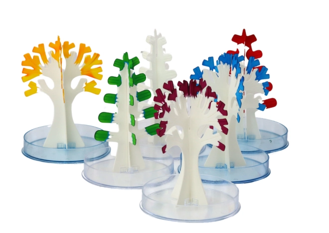 Alberi di cristallo colorati come decorazione originale