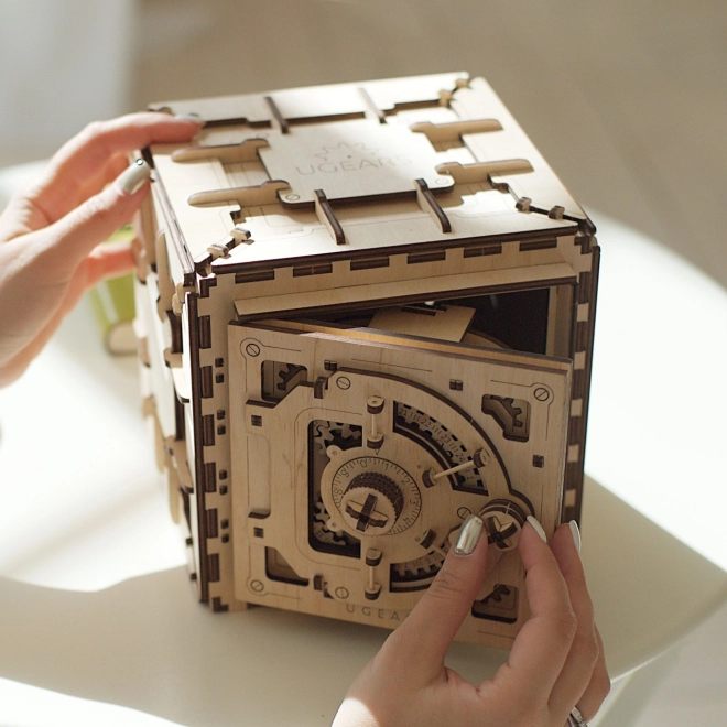 Puzzle meccanico 3D in legno Cassaforte di Ugears