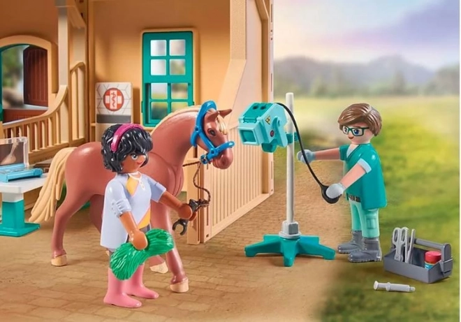 Set con figurine Horses Hipoterapia e clinica veterinaria