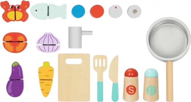 Cucina in legno con accessori per il piccolo chef
