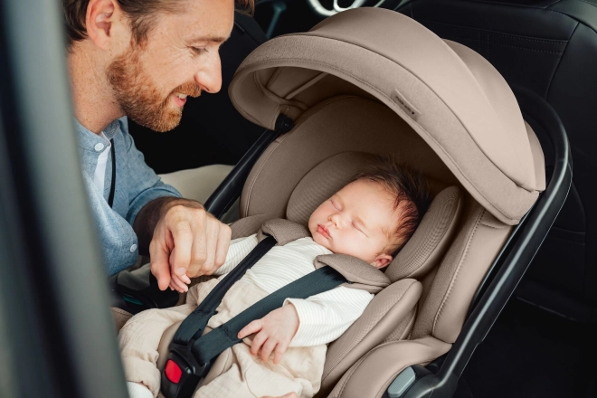 Seggiolino auto Britax Römer Baby-Safe Pro Stile con base Vario 5Z, colore teak