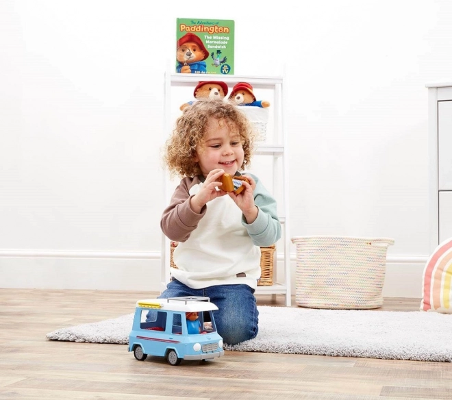 Caravan con Paddington e accessori