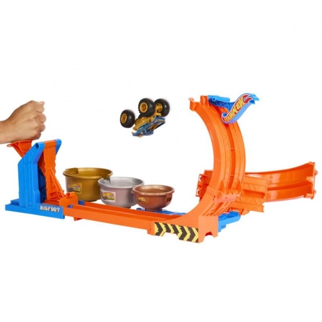Pista Hot Wheels Monster Trucks con loop e Bigfoot
