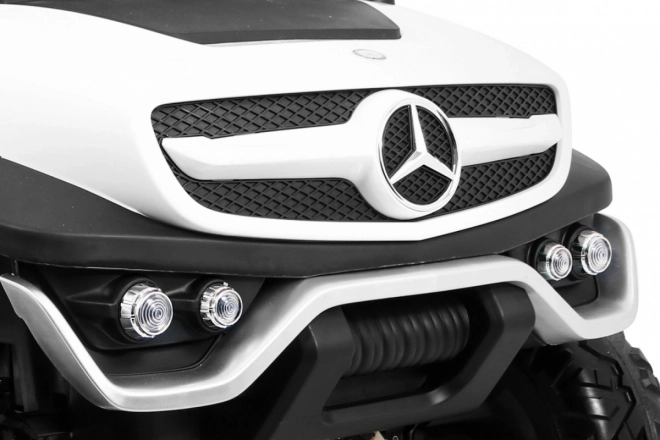 Veicolo Mercedes BENZ UNIMOG Bianco