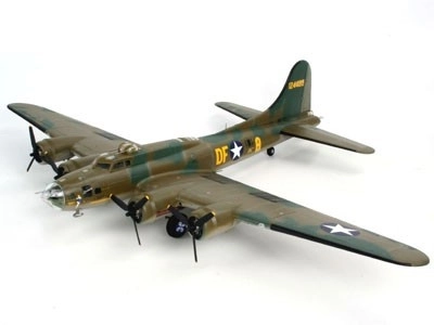 Modello di plastica B-17F Memphis Belle