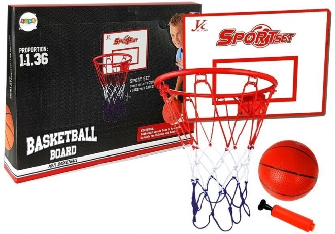 Canestro da basket sospeso con palla