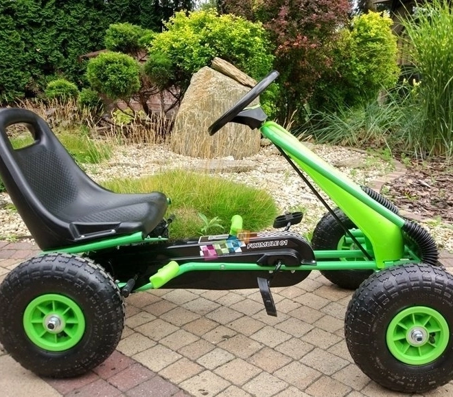 Kart a pedali + Pneumatici gonfiabili + Sedile regolabile – Verde