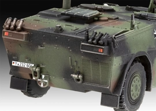 Modello plastico Spahwagen Fennek 1/72