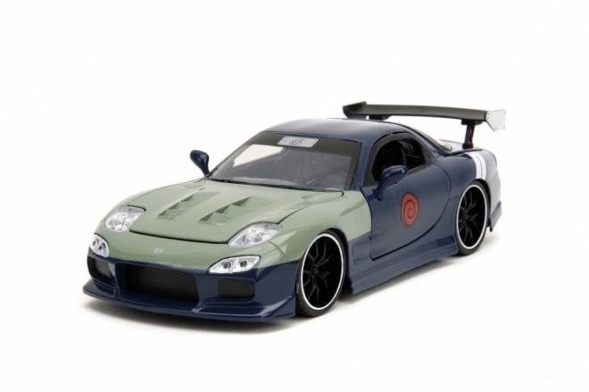 Mazda RX-7 93 con figura Naruto