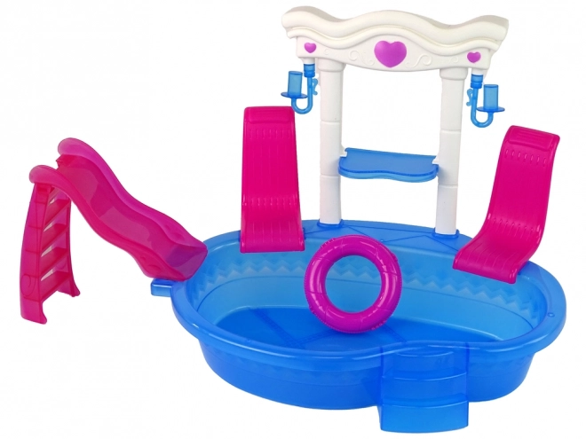 Bambola con accessori piscina e scivolo