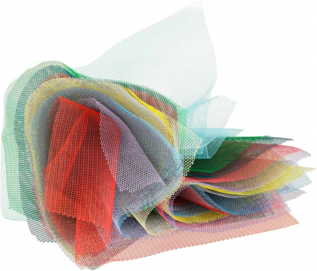Box sensoriale Montessori con fazzoletti colorati e animaletti