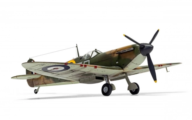 Modello in plastica Supermarine Spitfire Mk.1a 1:48