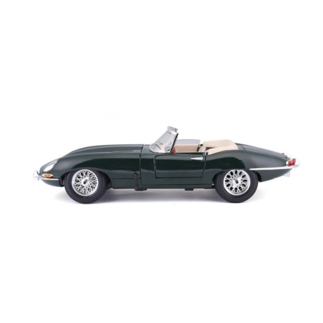 Jaguar E Cabriolet 1961 verde Bburago in scala 1:18