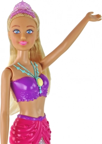 Aspetto da principessa e capelli lunghi