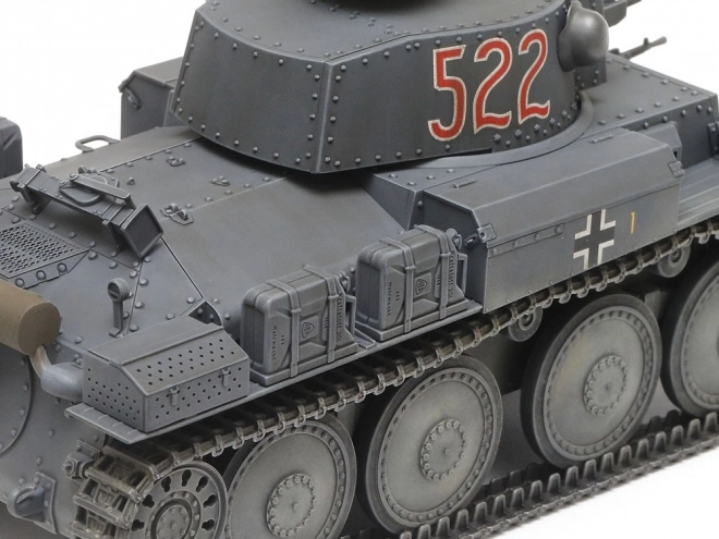 Carro armato in plastica Pz.Kpfw.38t Ausf. E/F