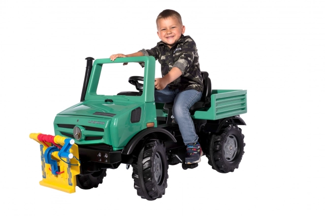 RollyUnimog Foresta di Mercedes-Benz con verricello