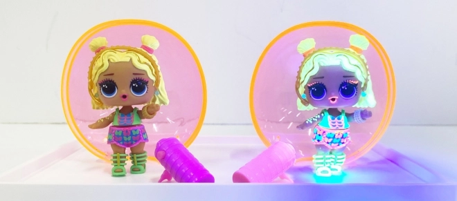 Bambola L.O.L. Surprise Pop Star Neon Con 12 Pezzi