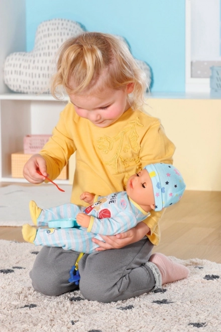 Dai da mangiare, prenditi cura e gioca nei minimi dettagli