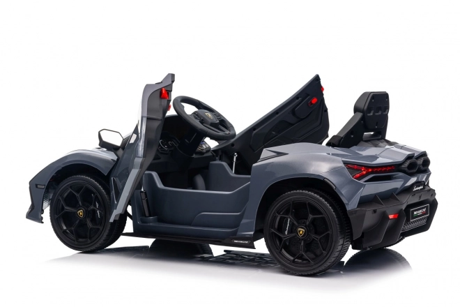 auto lamborghini revuelto grigio