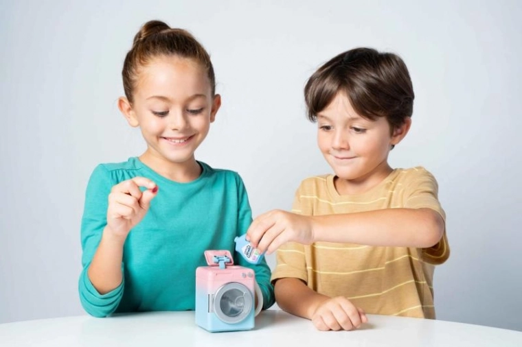 Sorpresa all’interno: rivela il tenero animaletto