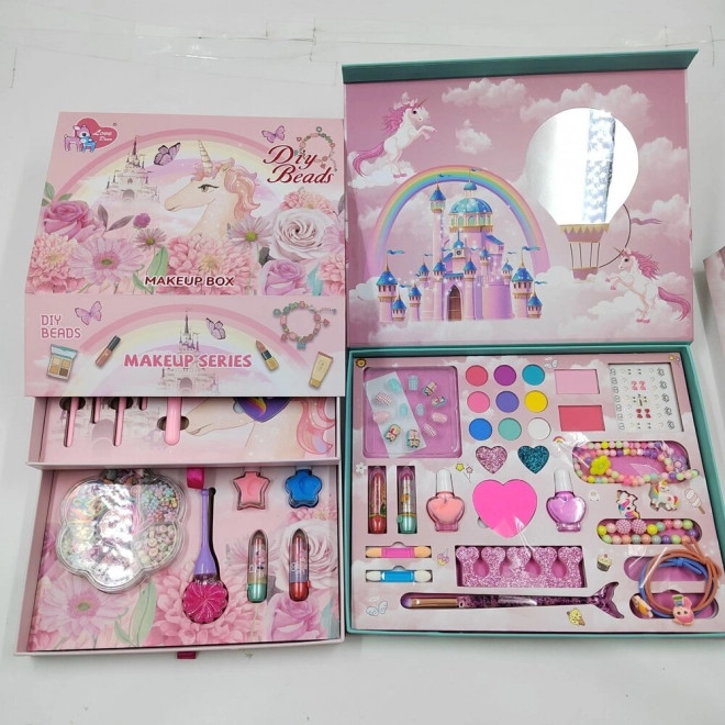 Set 3 in 1 per makeup, unghie e gioielli rosa