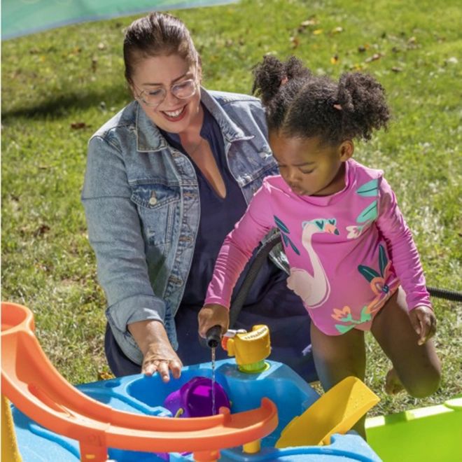 Tavolo Acquatico con Scivolo e Ombrello + Piscina