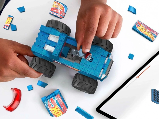 Set acrobatico autocarro mostruoso Hot Wheels