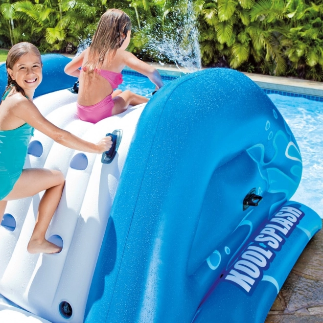 Scivolo gonfiabile per piscina con design a onde