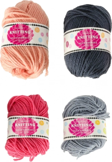 Set completo con filati e strumenti