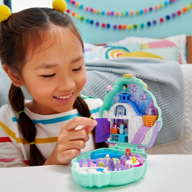 Polly Pocket Casetta Compatta di Ghiaccio con Pinguini