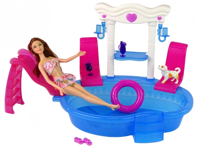 Bambola con accessori piscina e scivolo