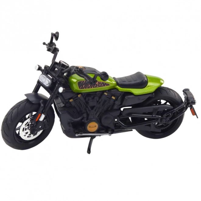 Motociclo Chopper in metallo nero con dettagli verdi