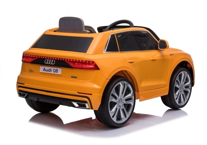 Auto a batteria Audi Q8 giallo laccato