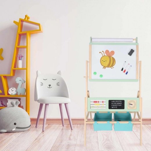 Pratico spazio contenitivo e ricchi accessori